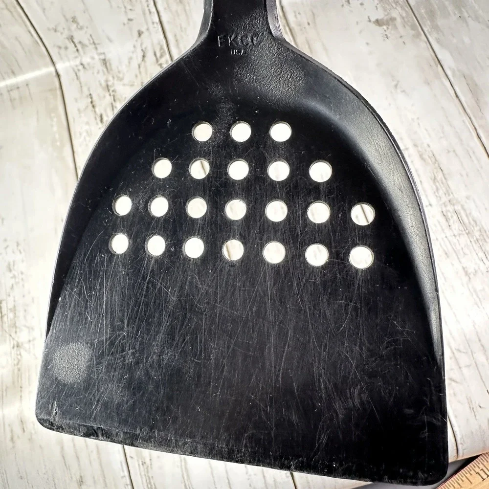 Top Drawer Nylon  Slotted Spatula Vintage‎ Has Wear